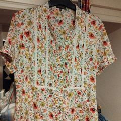 Floral blouse size 12