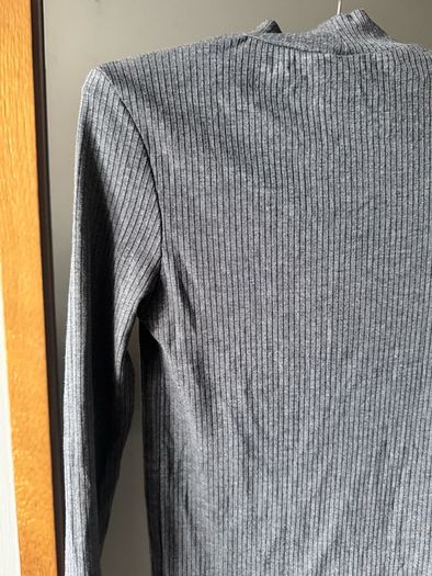 Stradivarius grey long sleeve top size S