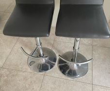 2 x Kitchen stools