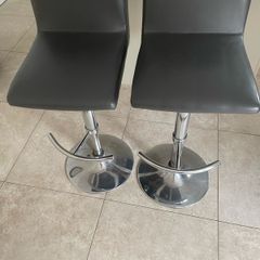 2 x Kitchen stools