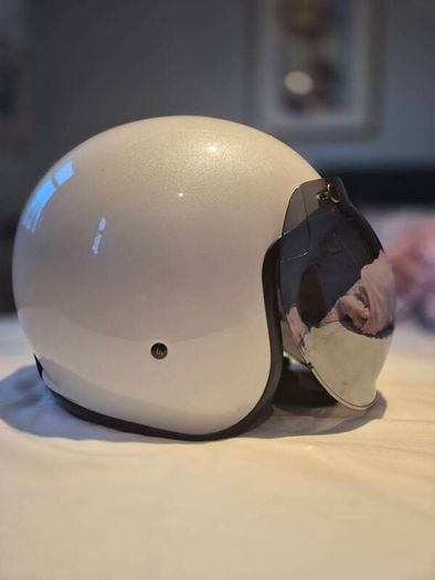 Motorcycle helmet