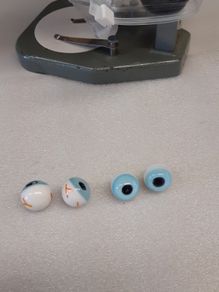Glass eyes