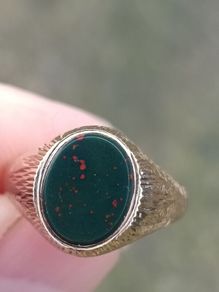 Vintage 9 carat Gold Bloodstone Ring(1977)