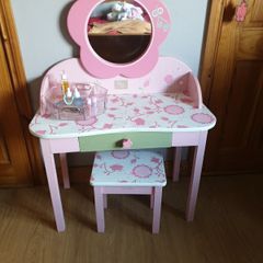 Dressing table
