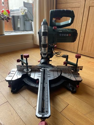 Parkside MPRZ 2000 sliding compound mitre saw
