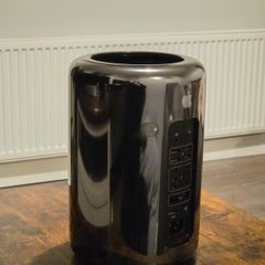 Apple Mac Pro 6.1 Xeon E5 2667 8Core 64GB RAM D700 X2