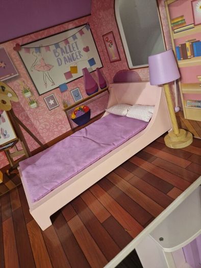 Large dolls house