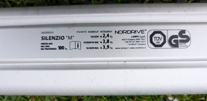 Nordrive Silenzio Silver Aluminium Wing Roof Bars