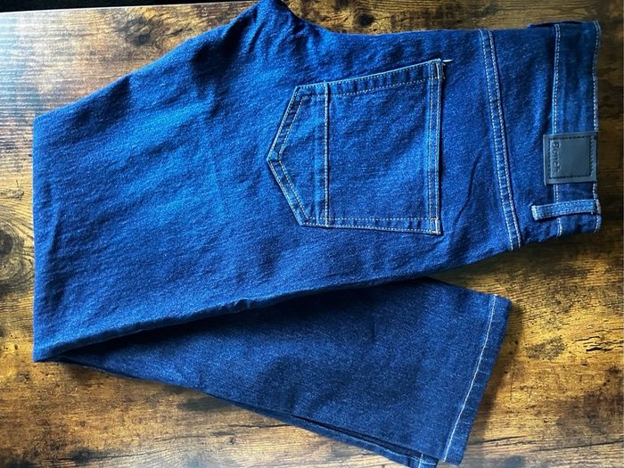 Jeans NEW Bench slim fit 32W 30L postage FREE