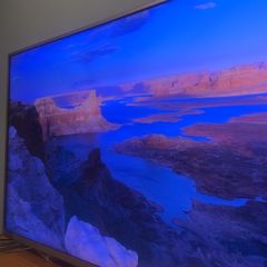 43" phillips 4k TV works like new