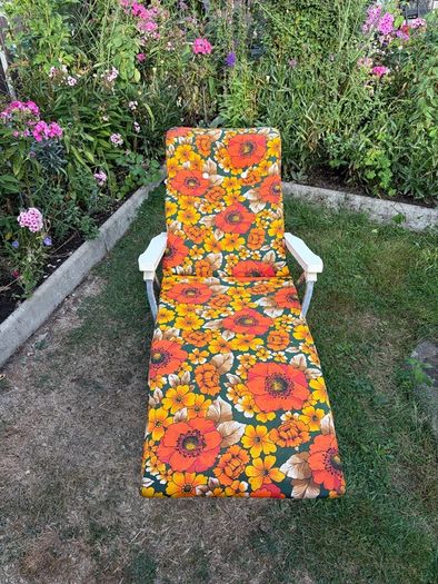 Vintage 1970's lounge chair