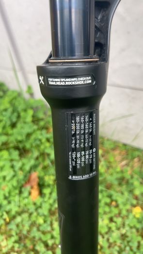 rock shock suspension