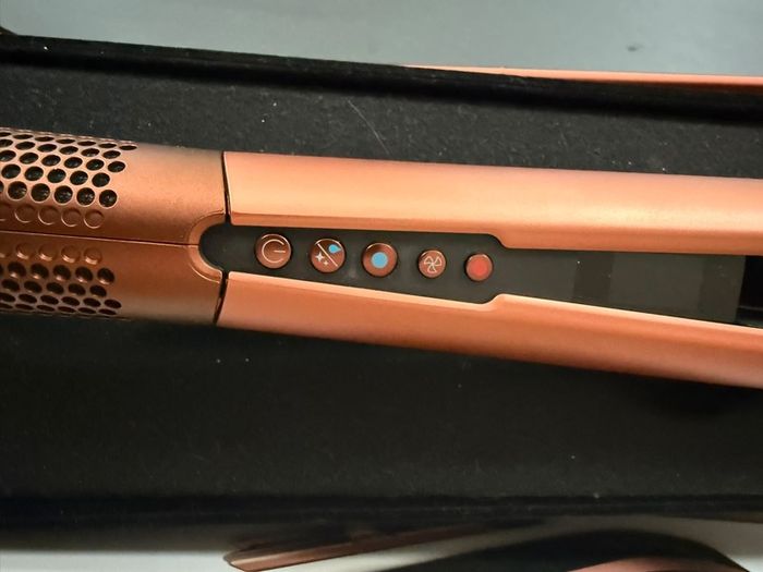Dyson Airstrait wet-to-dry hair straightener