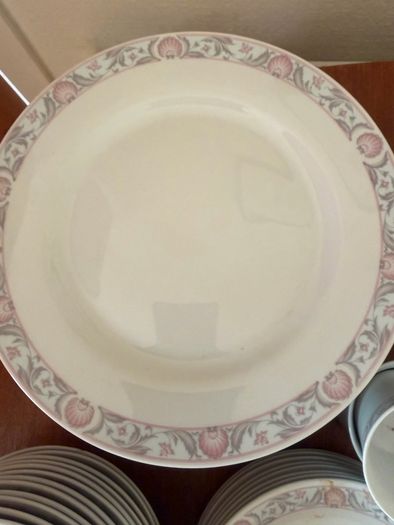 Vintage Crown Dynasty Dinner Set