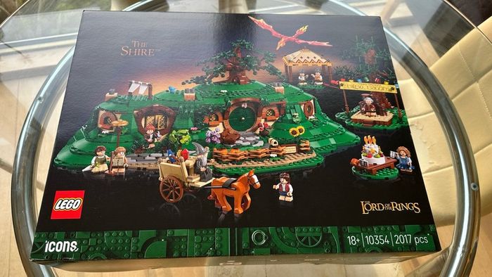 Lego 10354 LOTR The Shire & 4761 Smeagol Deagol Brand New