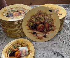Aynsley "Orchard gold "