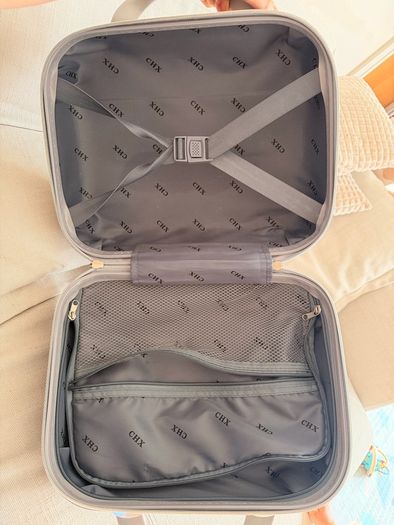 Makeup travel case