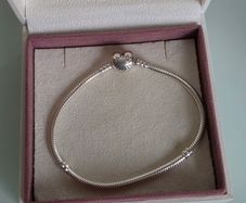 Pandora bracelet heart clasp size 20cm perfect condition