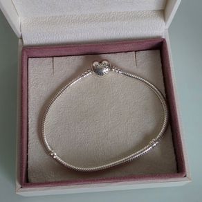 Pandora bracelet heart clasp size 20cm perfect condition