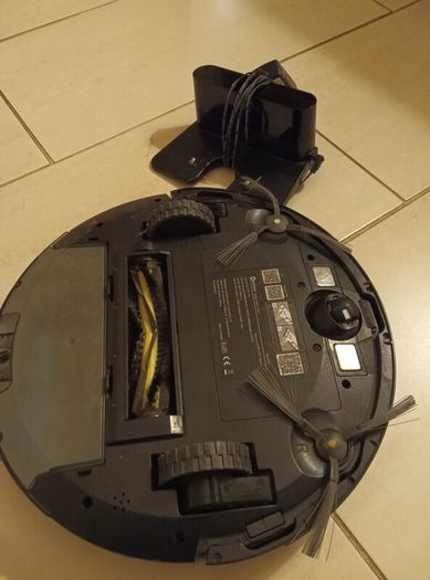 Robot vacuum