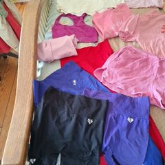 Clothes bundle size 12