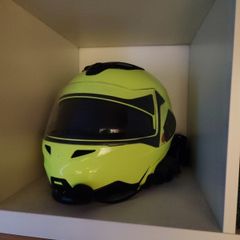 helmet small