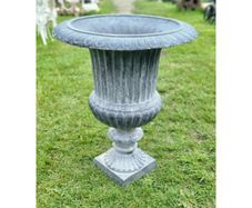 Urn Cast Iron CH R 339B