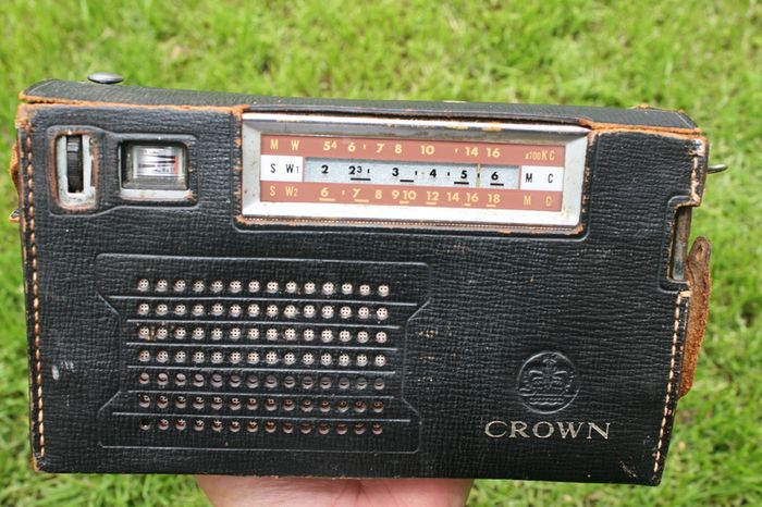 Vintage Crown radio