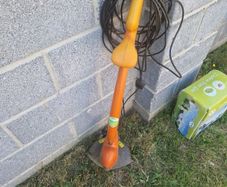 Electric flymo strimmer
