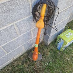 Electric flymo strimmer