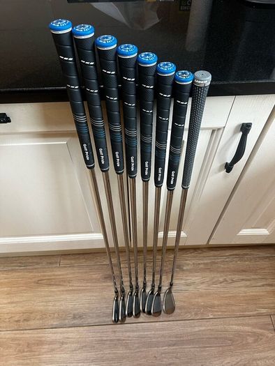 Taylor Made M6 Irons (4-SW) Stiff Shaft RH