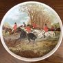 Large 10" Hunting Scene Picture Plate Image 3
