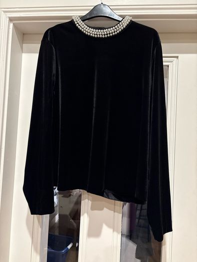 ladies dressy black velvet top embellish with faux pearls at neck q