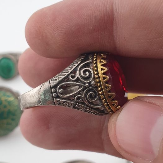 15 Mixed Vintage Rings Antique Style Brass Glass & Stone Collectible Ring Lot