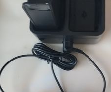 Shark Vacuum Dual Battery Charger  + 1 Batterie