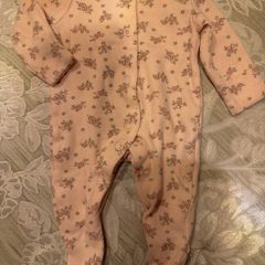 baby girl newborn sleeping suit