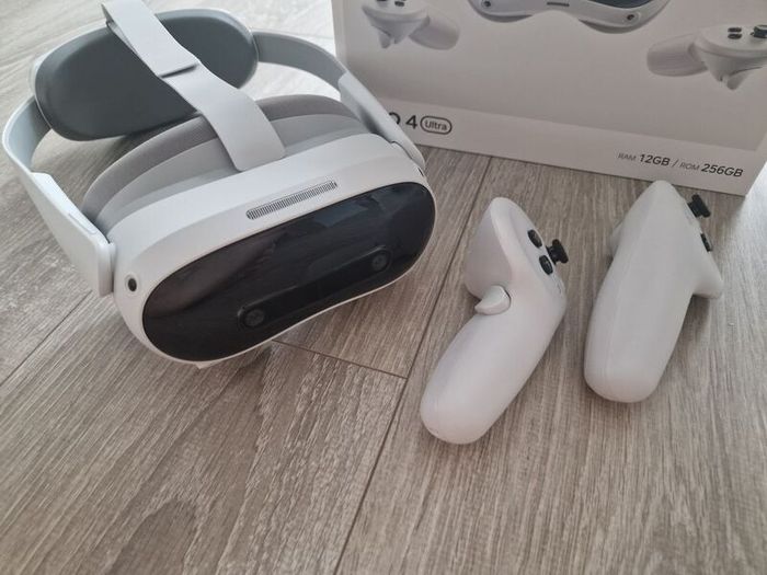 PICO 4 Ultra VR Gaming Headset - 256 GB