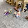 Sylvanian Hotel and families Image 8