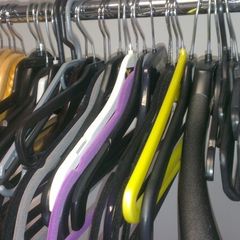 Mixed clothes hangers approx 60