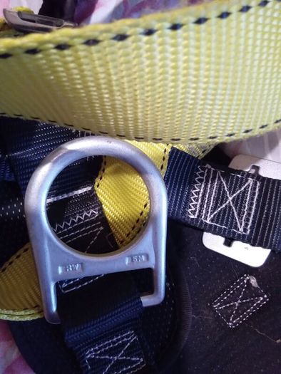 Portwest protection harness fall back and Fp21 lanyard