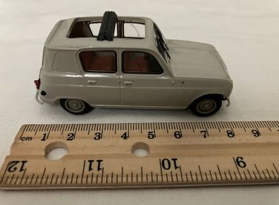 Norev, Renault 4L. Excellent condition. Open roof, no rear side windows.