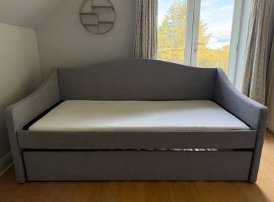Beautiful Day Bed