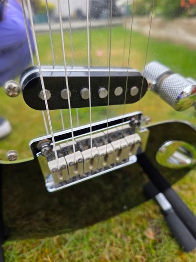 Squier Standard Series Stratocaster - Black & Chrome Special Edition