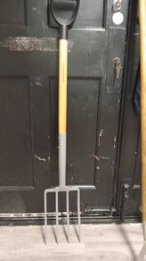 new garden fork sprong