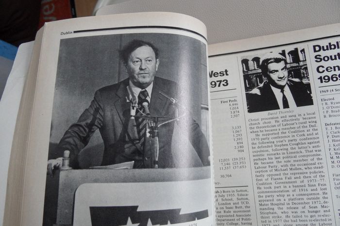 26 Counties On Irish Politics 1930's to 1980's Old Book Of The Magill Book Of Irish Politics , The Parties , The Election's The Photographs Of Sixty Years , Incorporating Election's To 81 By Vincent Brown