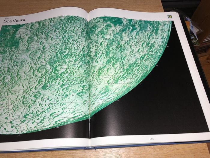 The New Atlas of the Universe -Patrick Moore