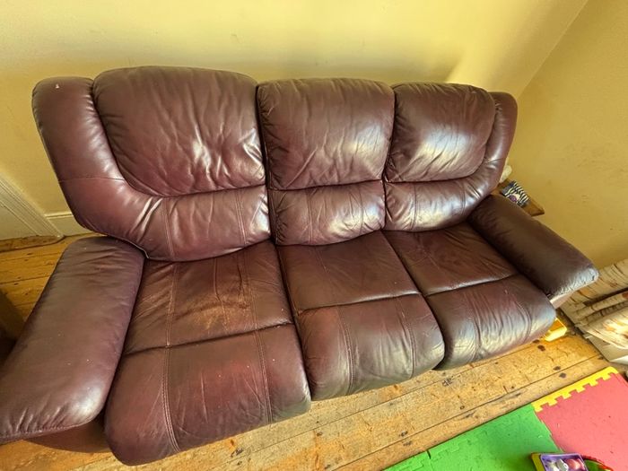Sofa & 3 recliner chairs