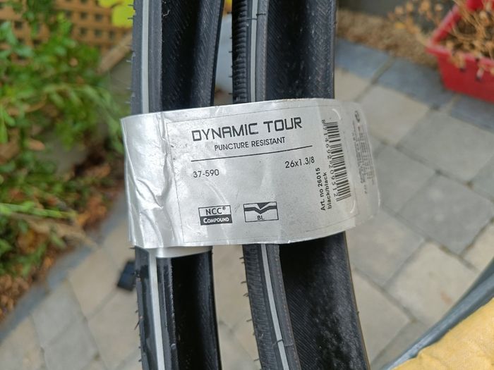 Vredestein Dynamic Tour PAIR of bike tyres 26x1.3/8