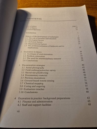 Excavation. Cambridge Manuals in Archaeology. Steve Roskams.