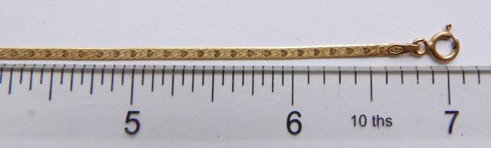 Vintage Solid 9K Yellow Gold 375 Herringbone Bracelet: Reversible Textured & Polished Finish, Flat Snake Chain Style length 7,1" - 1,1g